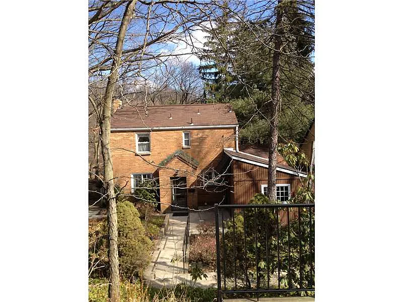 1926 Ardmore Blvd photo 1