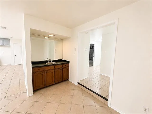805 Terry Pkwy — Photo 11