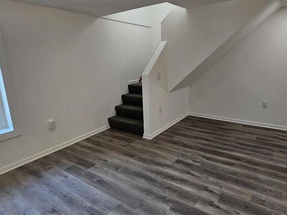 5th image of 218 N Main St APT 11