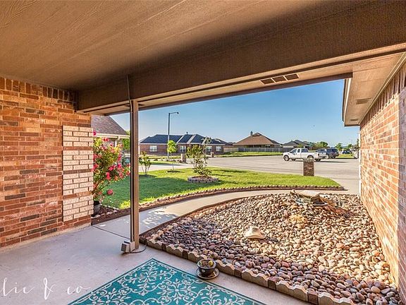 3rd image of 4810 Coyote Run Ct