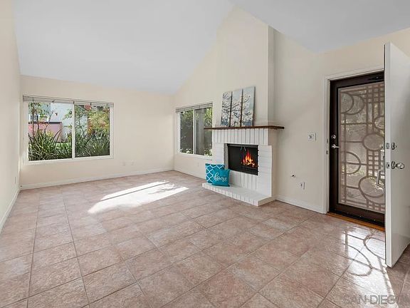 3rd image of 10626 Porto Ct