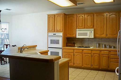 3rd image of 201 Patricia Ln