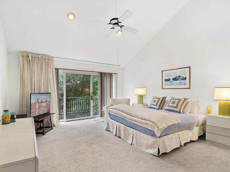 53 Hidden Cove Ct — Photo 11
