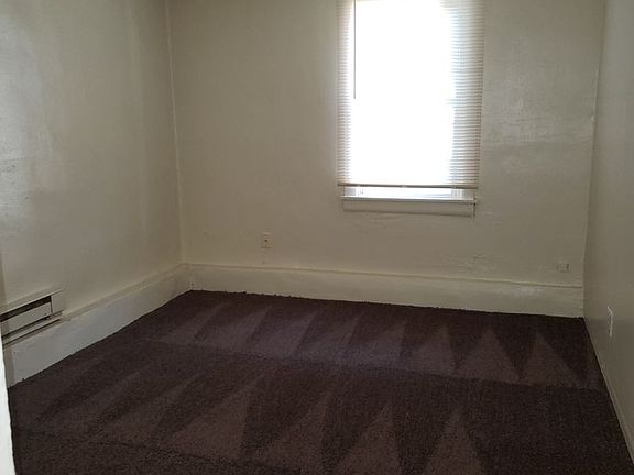 3rd image of 401-405 S Grove St #Cge