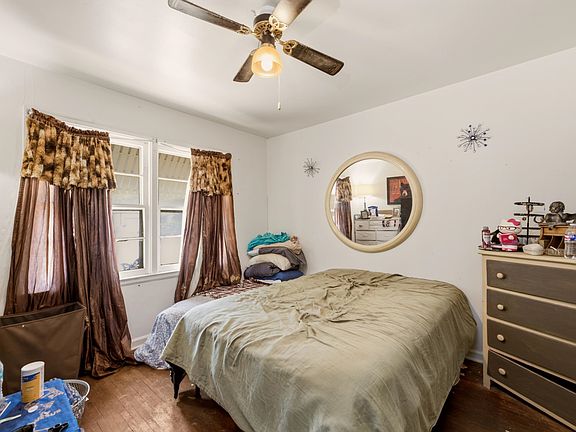 5th image of 2537 S Ellis Ave