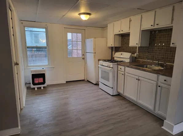 430 3rd St, Troy, NY 12180