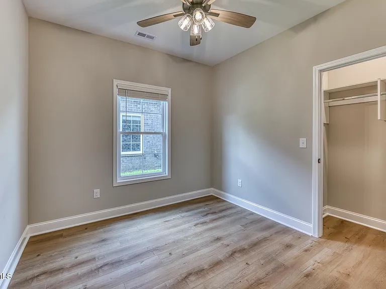 313 Monroe Dr — Photo 20