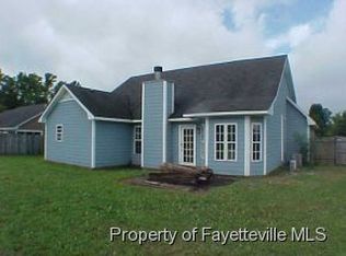 106 Remington Dr, Raeford, NC 28376