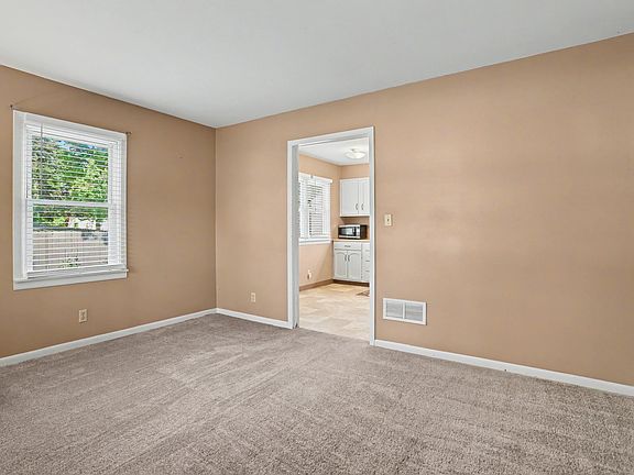 5th image of 4612 26th Ave