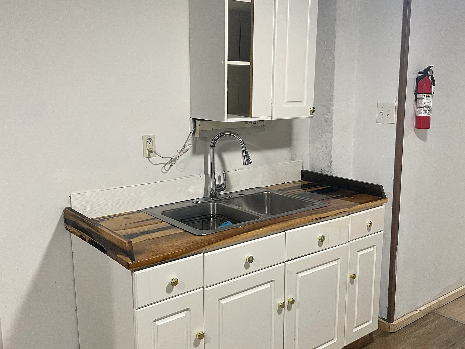 2 bed, $1,200 — Photo 2