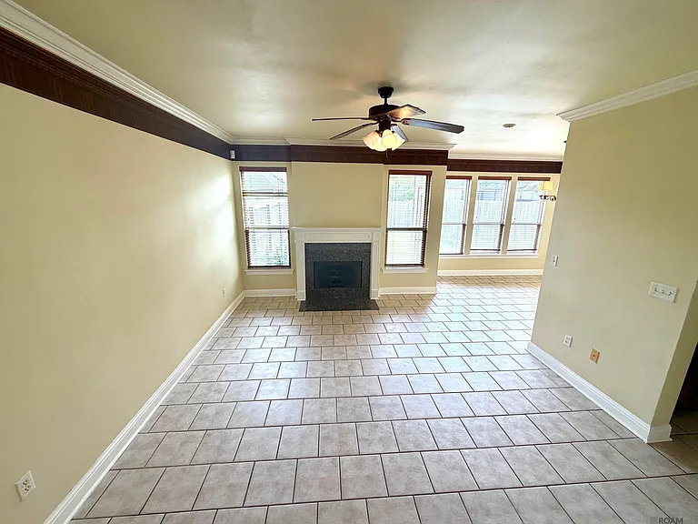 18163 Pinehurst Dr — Photo 5