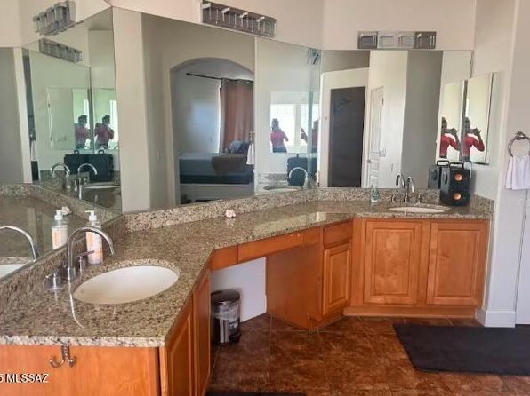2064 W Granite Springs Pl, Tucson, AZ 85755