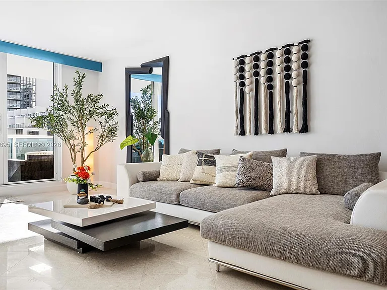 2301 Collins Ave #408 — Photo 14