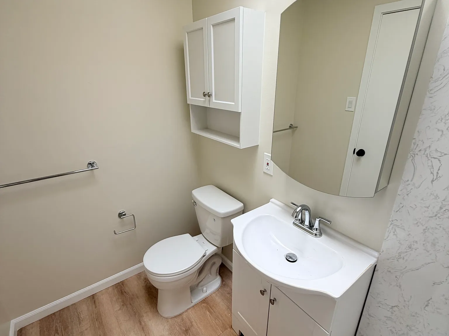 2 bed, 1100 sqft, $5,400 — Photo 4