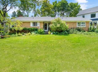 4704 Elm St, Downers Grove, IL 60515