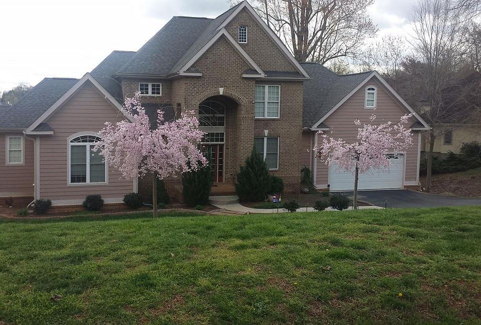 1st image of 460 Peaks View Dr