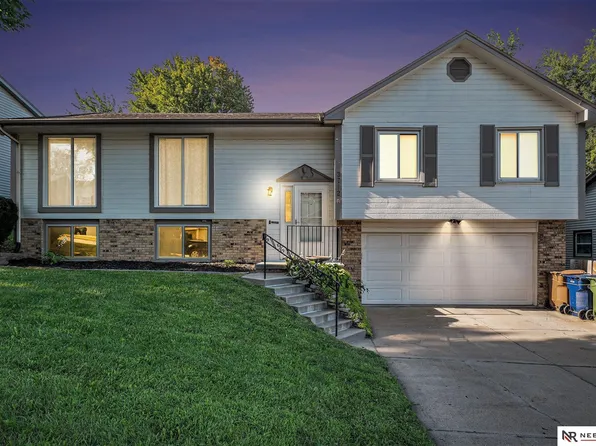3712 Schuemann Dr, Bellevue, NE 68123