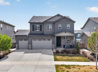 127 N Oak Hill Way, Aurora, CO 80018