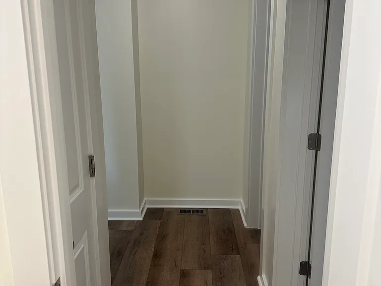 505 Liberty Rd — Photo 4