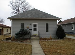 604 Elm St, Ireton, IA 51027