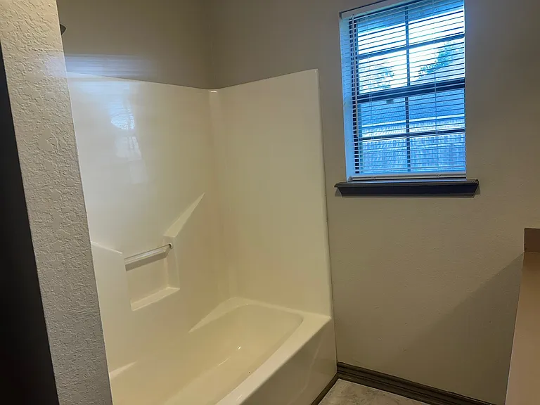 209 Cherry St — Photo 2