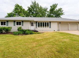 1012 4th St, Garretson, SD 57030