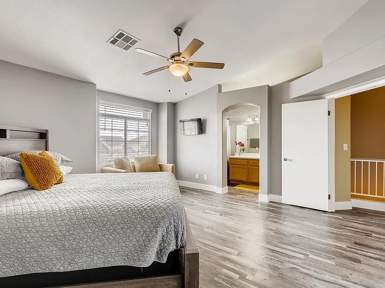 1232 Dusty Creek St — Photo 16