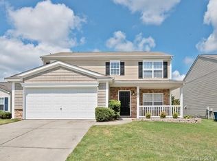 1849 Meadow Crossing Dr, Huntersville, NC 28078