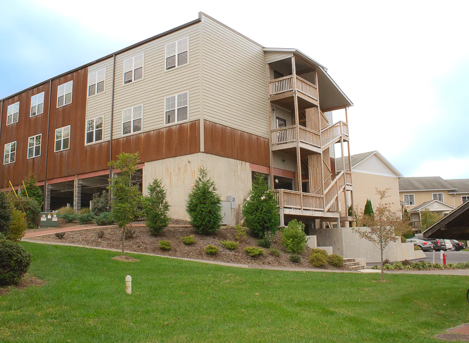 Hilltop — Photo 1