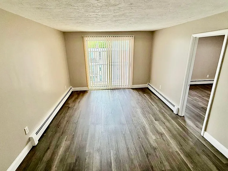 Henry Terrace Apartments LLC — Photo 7