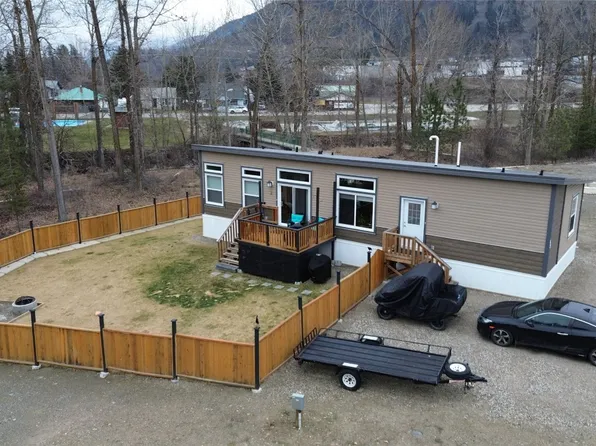 235 Aylmer Rd, Chase, BC V0E 1M1