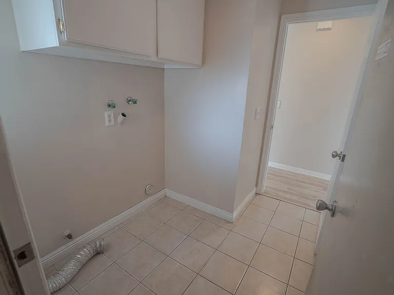 22735 Norton Dr — Photo 6