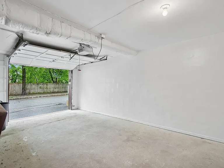 38 Park St #25H — Photo 22