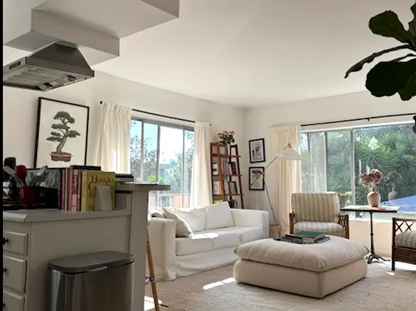 827 7th St #Z, Santa Monica, CA 90403