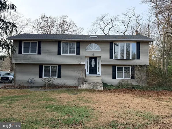719 Kettle Run Rd, Marlton, NJ 08053