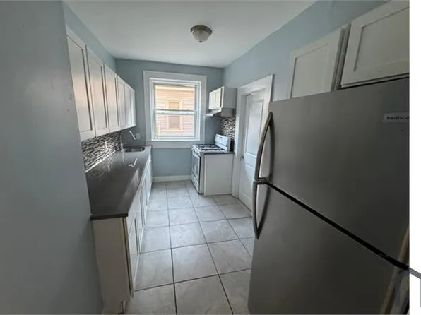 63 N Walnut St APT 14, East Orange, NJ 07017