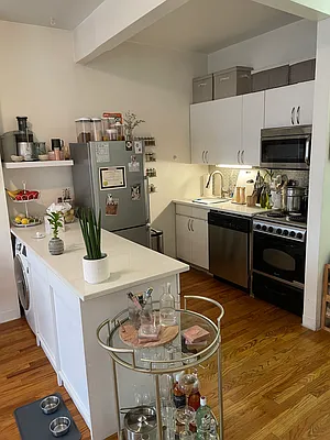 Rented by Smart City Real Estate LLC | media 18