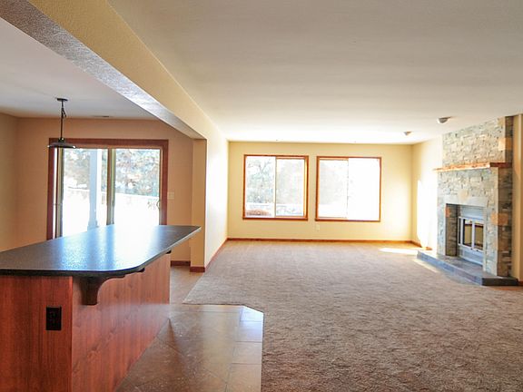 2nd image of 520 11th St NE APT 6