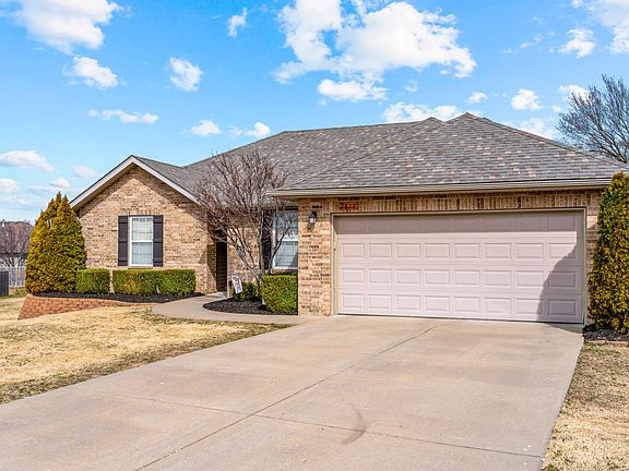 2nd image of 2817 E Miller Court