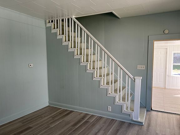 4th image of 726 W Powell St #726