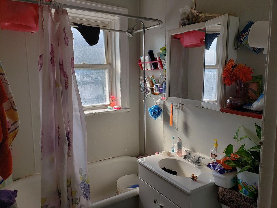 2nd image of 4549 N Christiana Ave APT 3