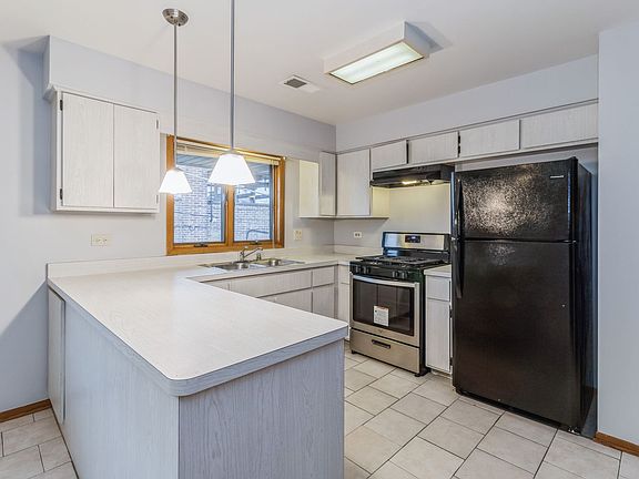 5th image of 5544 W Diversey Ave #2S
