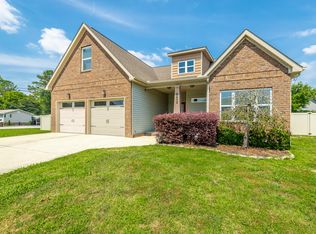 8404 Stormy Hollow Dr, Chattanooga, TN 37421