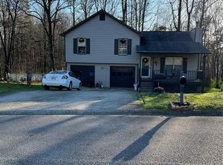 5425 Sugar Mill Dr, Flowery Branch, GA 30542