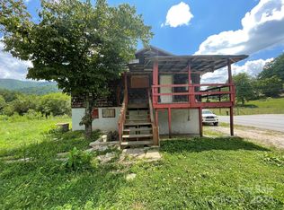 1415 Lake Logan Rd, Canton, NC 28716