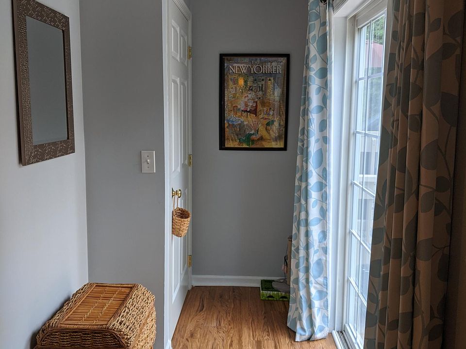 2nd image of 134 Kenley Ct #134