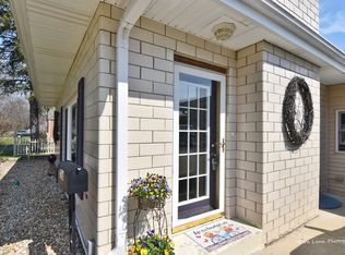 126 S Westlawn Ave, Aurora, IL 60506