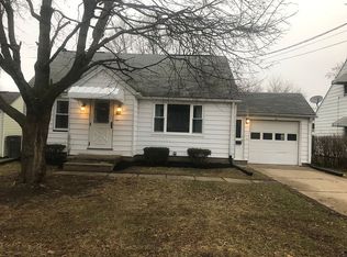 221 Devinney Ave, Louisville, OH 44641