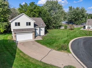 291 Appleblossom Ln E, Shakopee, MN 55379