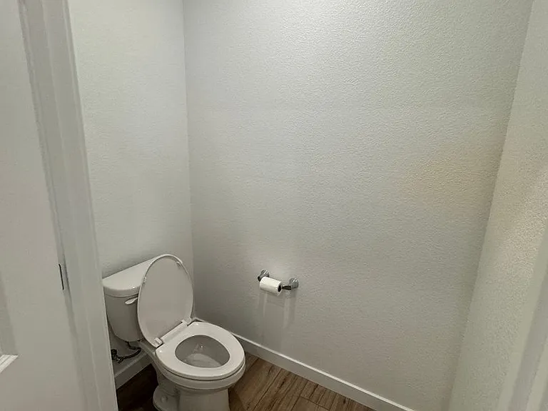 1107 Baylor Ter — Photo 11